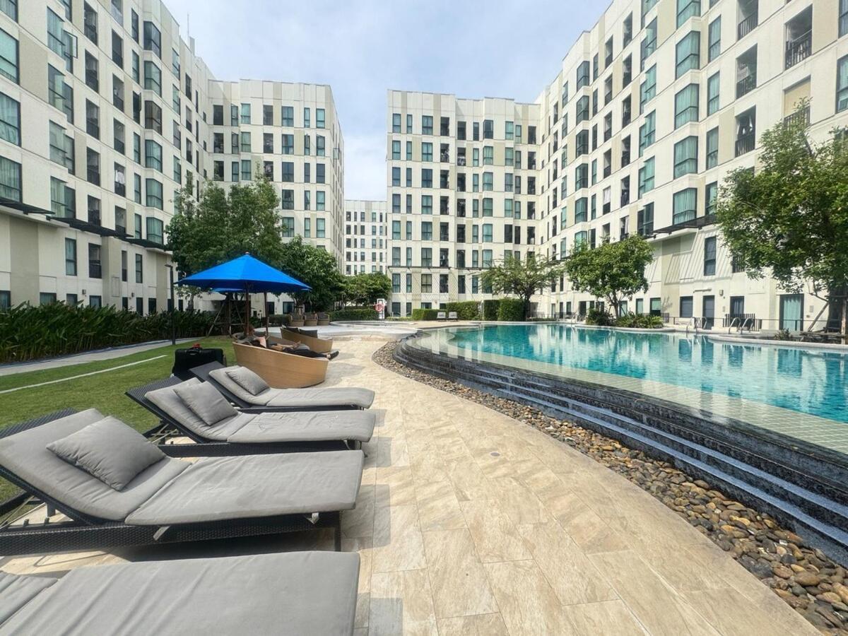 Unio Sukhumvit 72 Boutique Condo Ban Khlong Samrong Bagian luar foto
