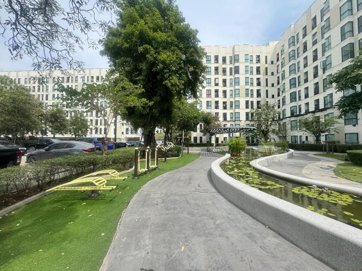 Unio Sukhumvit 72 Boutique Condo Ban Khlong Samrong Bagian luar foto